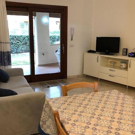ポルト・サン・パーオロ Casa Di Maria - La Pinetaヴィラ エクステリア 写真