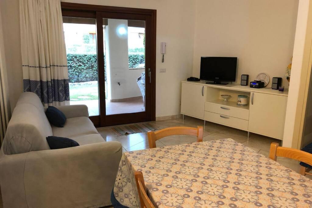 ポルト・サン・パーオロ Casa Di Maria - La Pinetaヴィラ エクステリア 写真